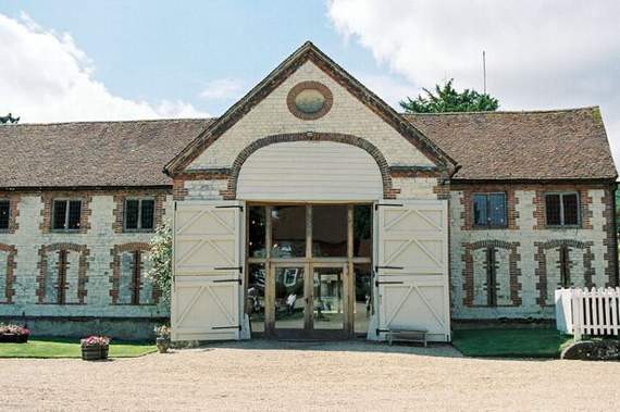 Troubled wedding venue on the rocks