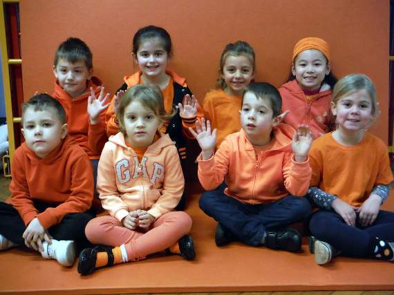 Pupils go orange for Harry