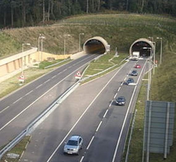 Two-car A3 tunnel crash