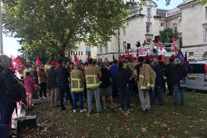 Firefighters in Surrey vote for festive action