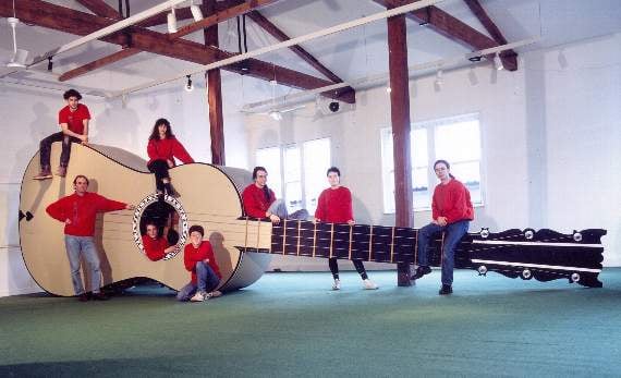 Giant guitar maker declares war on German museum