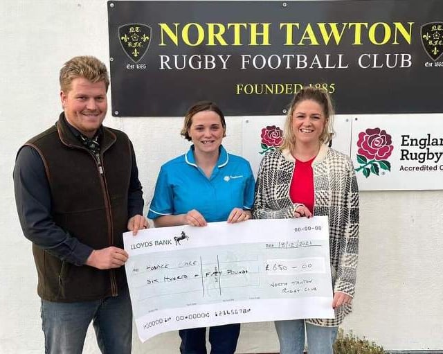 North Tawton RFC presents cheques to FORCE and Hospiscare