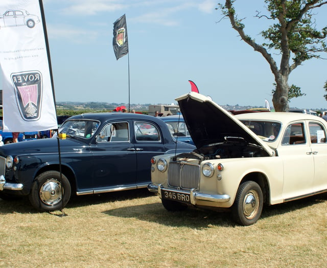 Local enthusiasts to head to Powderham Historic Vehicles gathering 
