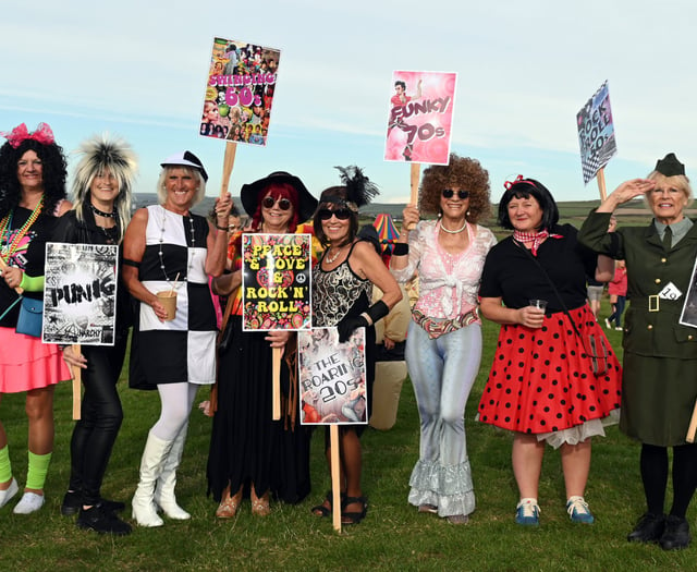 Black armbands worn during carnival as mark of respect