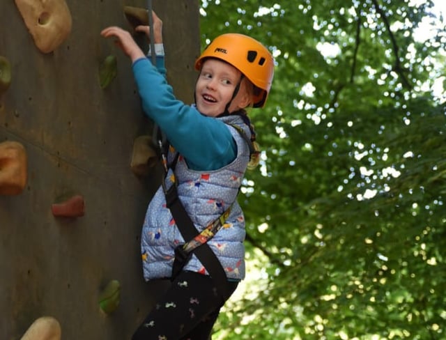 Haslemere and Camelsdale Beavers enjoy overnight camp