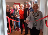 Haslemere mayor opens Cards for Good Causes pop-up shop