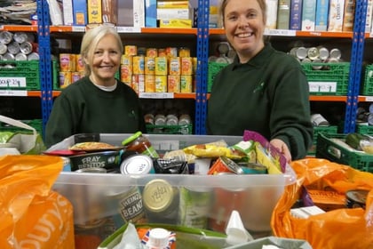 Generous Co-op shoppers deliver £950 boost for Farnham Foodbank