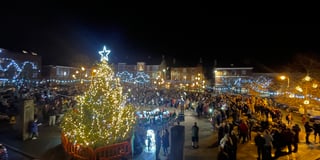 More than 700 attended Crediton Town Band ‘Carols in the Square’