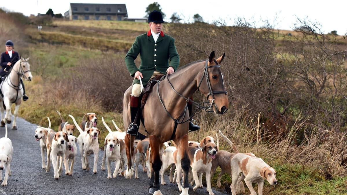 Hunt set off from new starting point | bude-today.co.uk