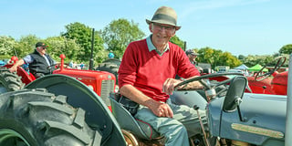 Teifi Valley Vintage Show draws in bank holiday crowd
