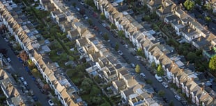  Dozens of  holiday homes in Waverley