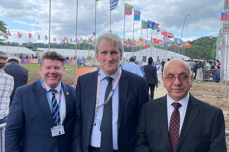 Damian Hinds with fellow MPs Dean Russell and Virenda Sharma at Jalsa Salana