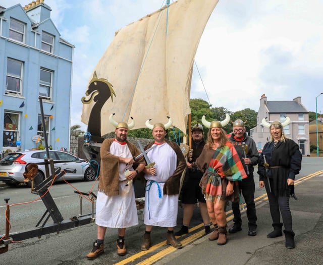 It’s full steam ahead for town’s festival parade