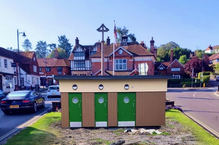 Lion Green toilet block