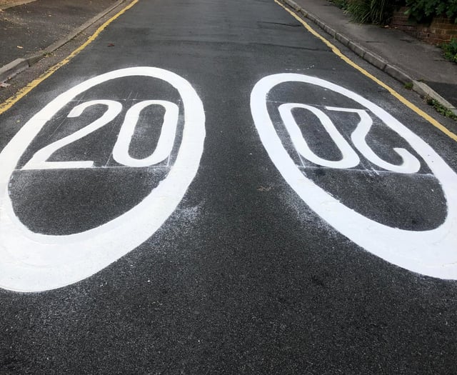 20mph signs go up in Farnham – but new speed limit is not yet enforced