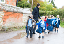 Parents urged to walk their kids to school