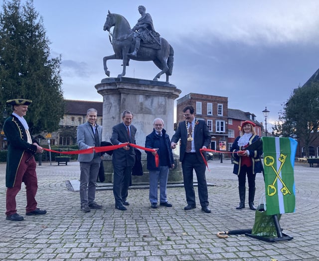 Restored statue of King William III "reopened" in Petersfield ceremony