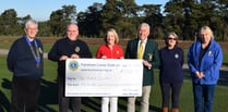 Golfers raise a stunning £32,000 for Haslemere's Hunter Centre