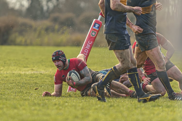 Karter Whittock dives over (Photo: Andi L Jones Photography)