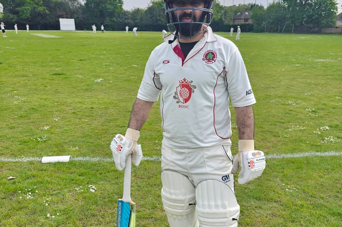 Gualaqa Nawid at Headley, Whitehill and Bordon Cricket Club