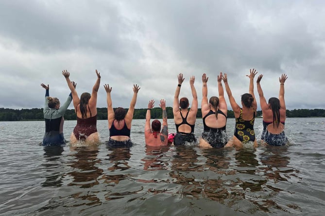 Mental Health Swims group braves the cold water at Frensham Ponds 